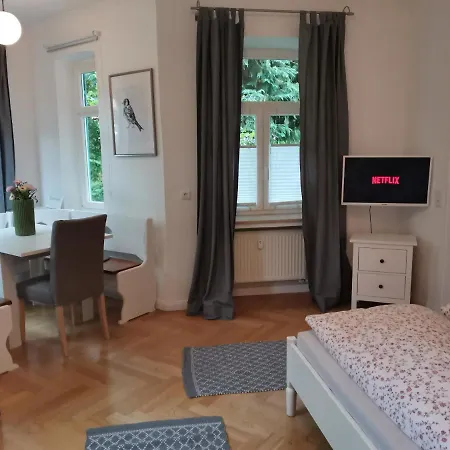 Haser * Ομπεραμεργκάου